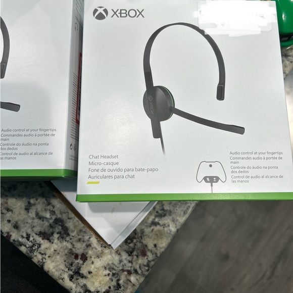Xbox One Chat Headset - Picture 1 of 1